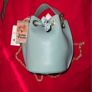 Made In Italy Leather Bucket Round Hardware Shoulder Bag NWT